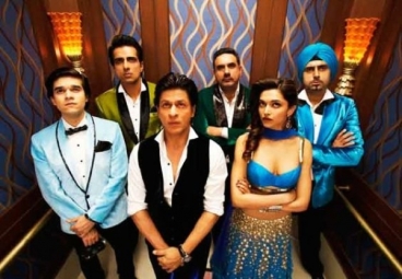 Happy New Year with Shah Rukh Khan, Deepika Padukone, Abhishek Bachchan, Sonu Sood, Boman Irani and Vivaan Shah